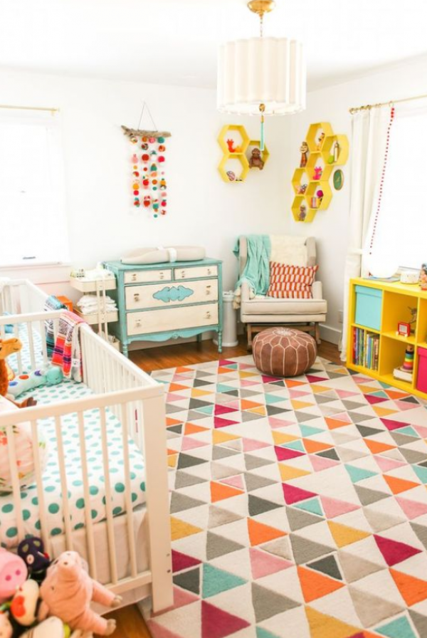 Warna Terang dan Ceria